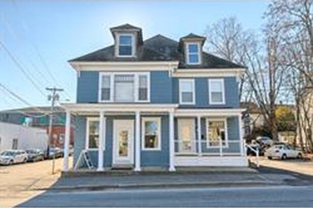 Pepperell Bed & Breakfast | Lyman Robbins Building