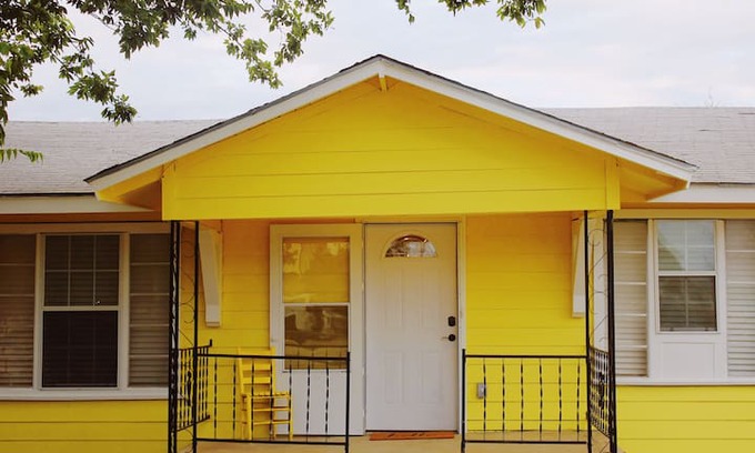 Round Rock Original Plat House | The Tipsy Shack: Center of Downtown Round Rock!