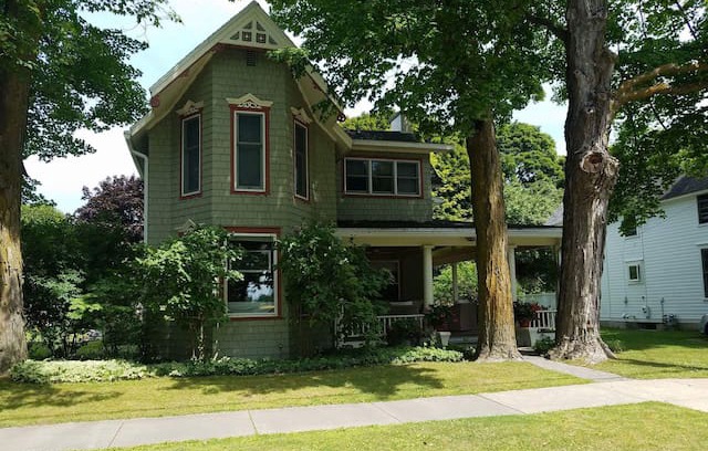 Charlevoix House | Dixon Ave. just steps from town. Walk to Lake MI!