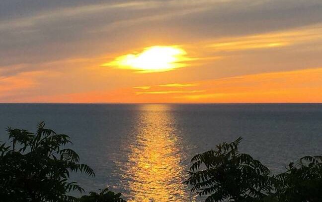 Port Dalhousie House | Port Dalhousie Craftsman Beach House -sleeps 6