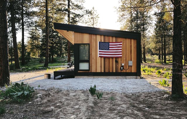 Leavenworth Cabin | The Hideout Cabin. River Access & Room to Roam!