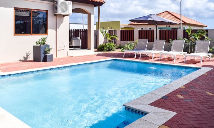 Tanki Leendert Apartment | Home away from home!
