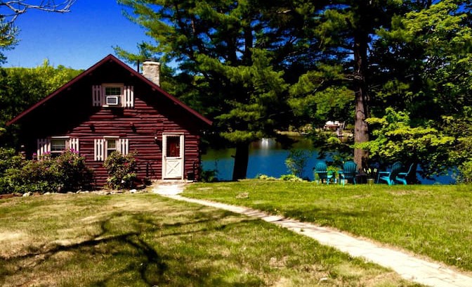 West Brookfield Cabin | Waterfront Cabin on a quiet lake