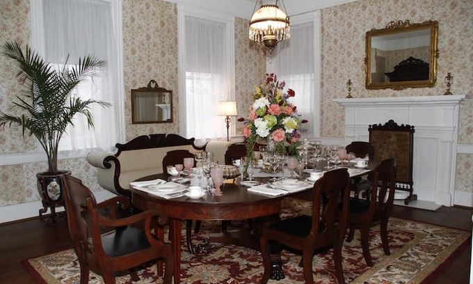 Greensboro House | The Johnston-Torbert House