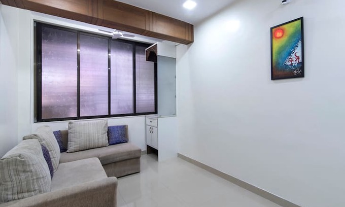Goregaon East Apartment | Homely 1BR in Goregaon East Near Nesco & Filmcity