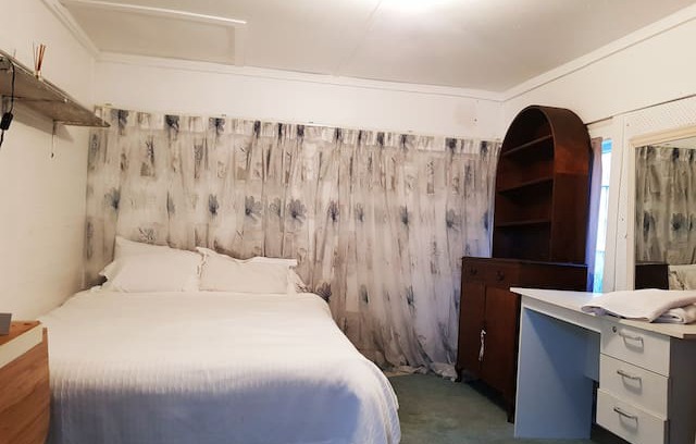 Taupo Other | Separate Batch (Sleep-out) in the middle of Taupo.