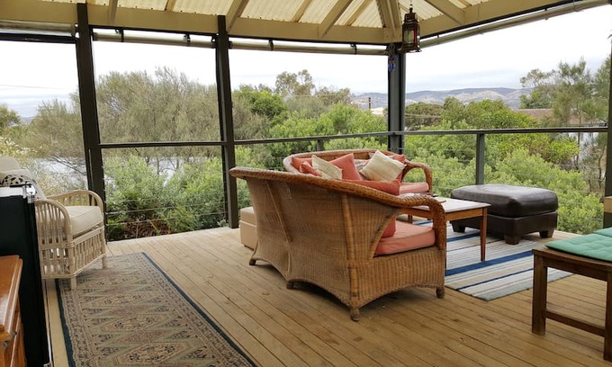 Aldinga Beach Cabin | Wurlie Waters Aldinga Beach