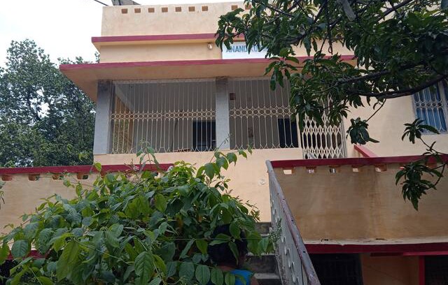 Deoghar House | Big spacious rooms with all necessary facilities