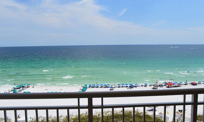 Destin Apartment | Destin Towers 91 - 9th Floor - Beachfront