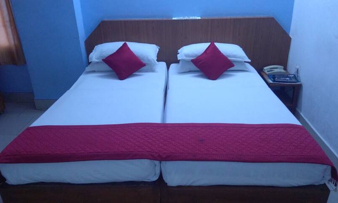 Anantapur Hotel | Iroomz Sapthagiri Balla - Double AC Room