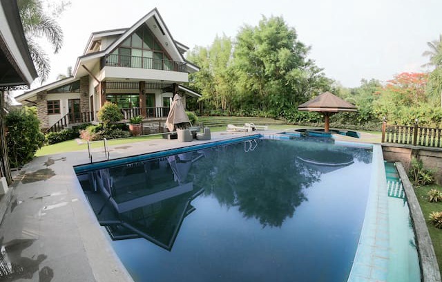 Calamba Villa | Luxury Home in Tagaytay Highlands