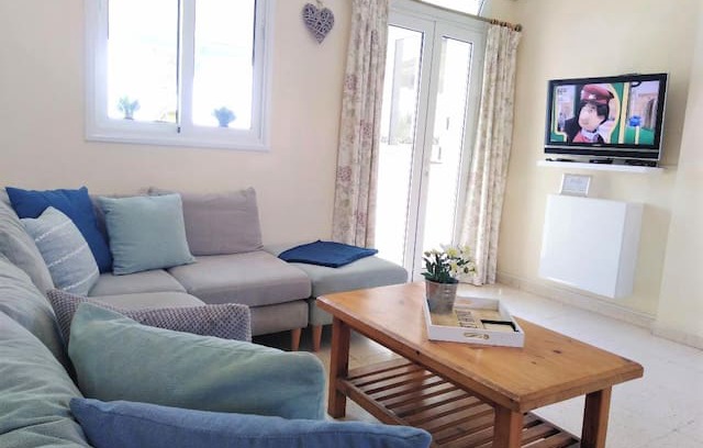 Protaras Apartment | Kissing Rock Apartment - Clean. Quiet. Central.