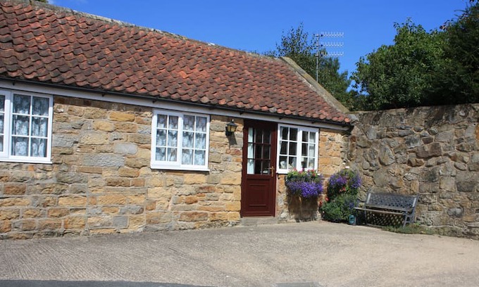 Scarborough Cabin | Foxglove cottage Scalby near Scarborough