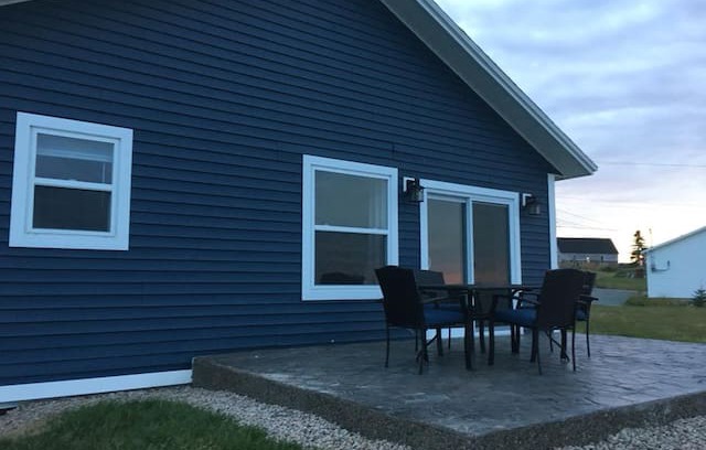 Elliston Cabin | Elliston Vacation Homes (Blue House)