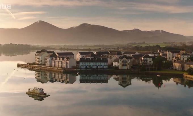 Newcastle Apartment | Stay On The Bay, Dundrum amazing mountain views 👀😍