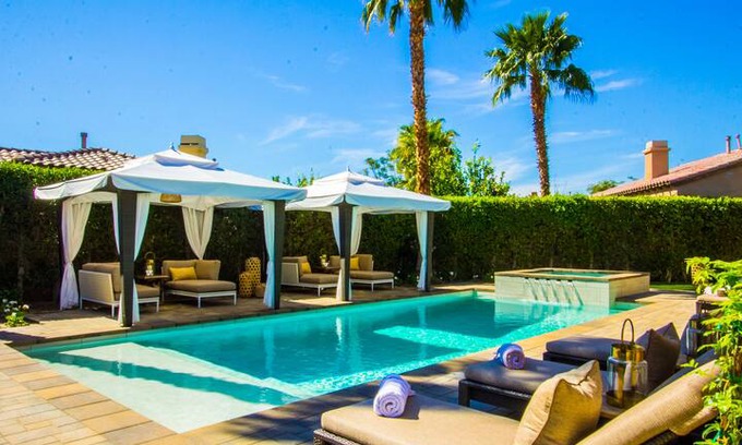 Coachella Villa | LUXURY HOME SLEEPS 16 ONE BLOCK FROM THE EMPIRE POLO FIELDS