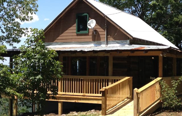 Mentone Cabin | Cupid's Past - 200 year old log cabin