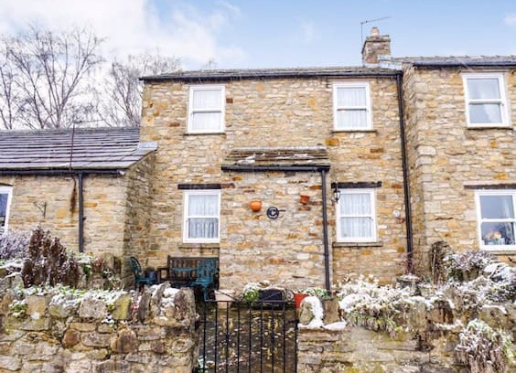 Richmond Cabin | Croft cottage, beautiful cosy, centrally located.