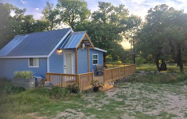 Fredericksburg House | Fox Burrow, a cozy getaway near Fredericksburg