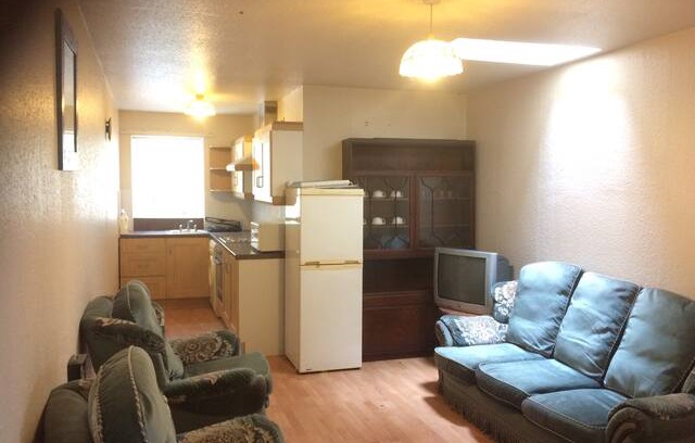 Dewsbury Apartment | 1 bedroom flat ideal for travellers and couples.
