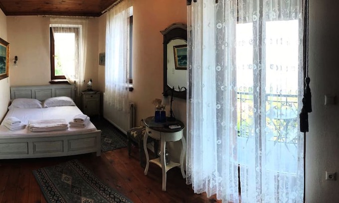 Pouri House | Αλισάχνη (Alisachne sea view room)