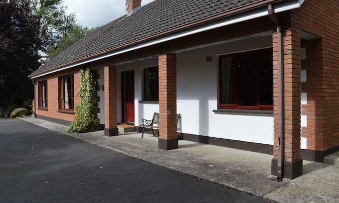 Blessington House | Buttercup Stables