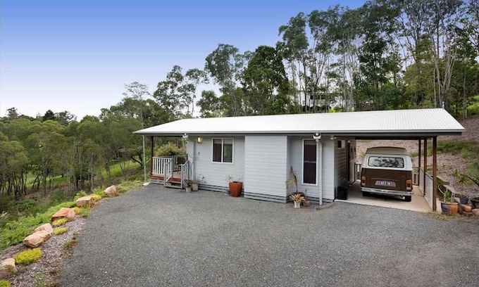 Draper House | Secluded, country cottage in Samford Valley
