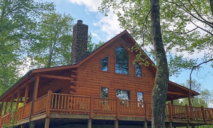 Logan Cabin | Field Trip: Premium Cabin Next to Old Man's Cave!