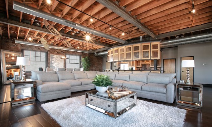 Midtown Apartment | The Aviators Penthouse Loft