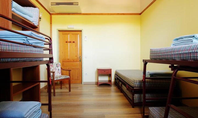 Aisa Bed & Breakfast | Valle de Aisa - cama en habitación 6 PLAZAS 3-6
