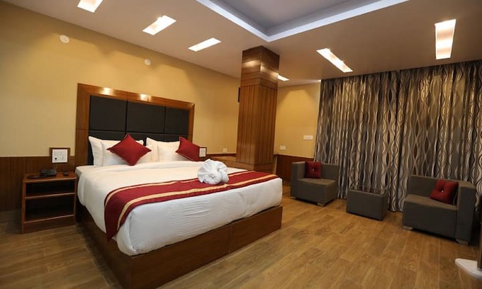 Shimla Hotel | Hotel Ameera Shimla By Royal Collection
