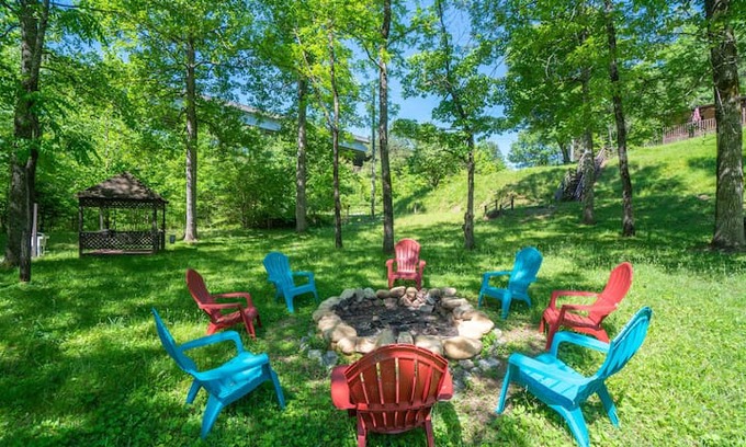 Demorest House | SOQUE RIVER RETREAT-PET FRIENDLY (Dogs Only) - Fisherman`s Paradise!