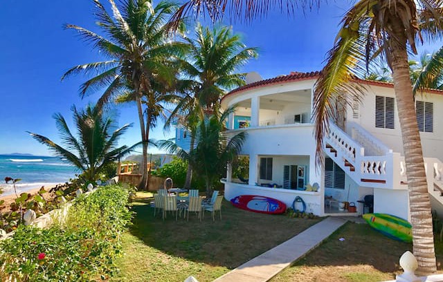 Bravos de Boston House | Casa Nikitas 2, Ocean front ground floor!