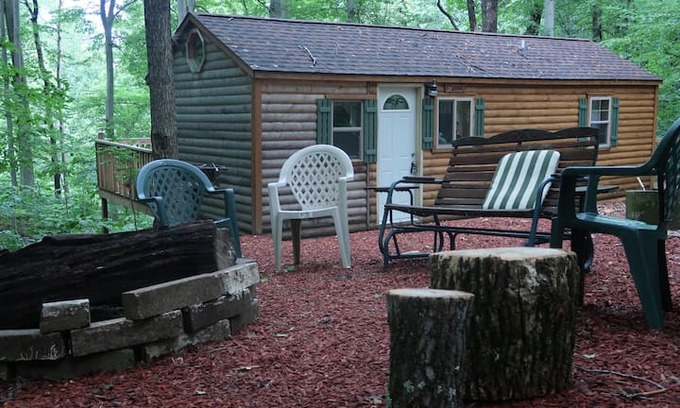Reelsville Cabin | Cataract Lake Cabins - The View