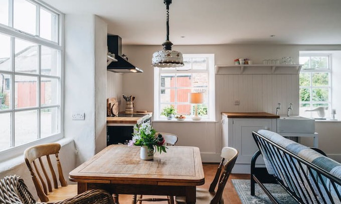 Coleraine Apartment | Cook's Quarters Camus House