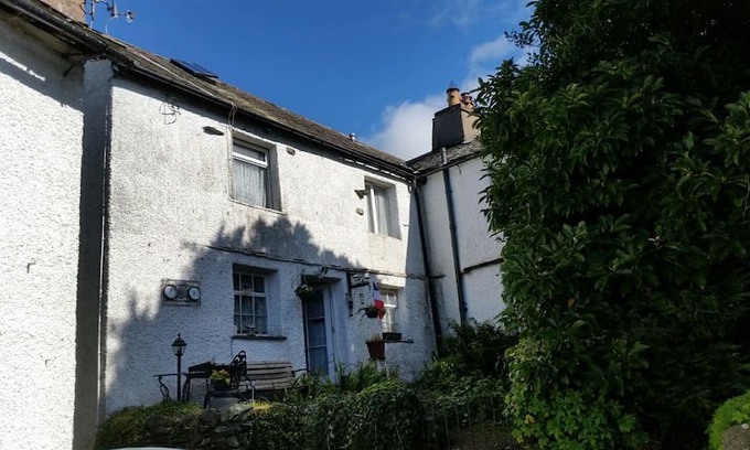 Troutbeck Bridge Cabin | Crossways Cottage Windermere Cumbria UK