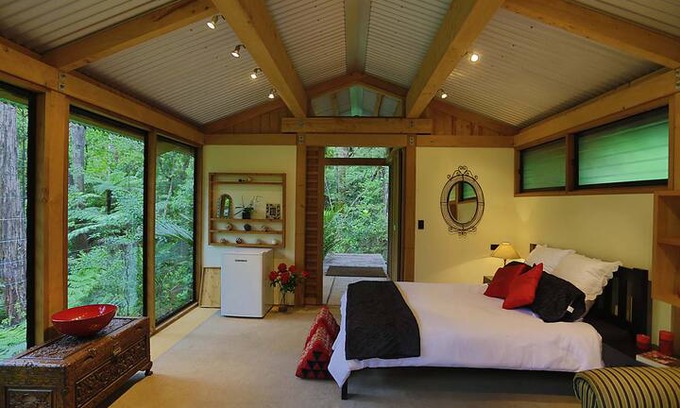 Titirangi Other | Romantic Bush Chalet - Kauri Chalet