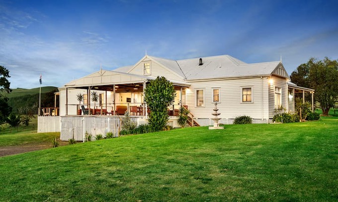 Woolamai House | Woolamai Park -Huge 7 bedroom House - Sleeps 16