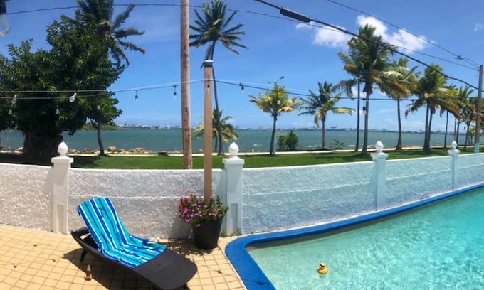 Catano House | CasAzul BayView