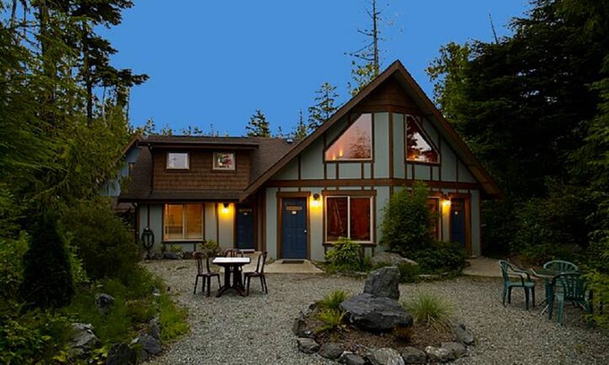 Tofino House | Tofino Cabinas - The Nook