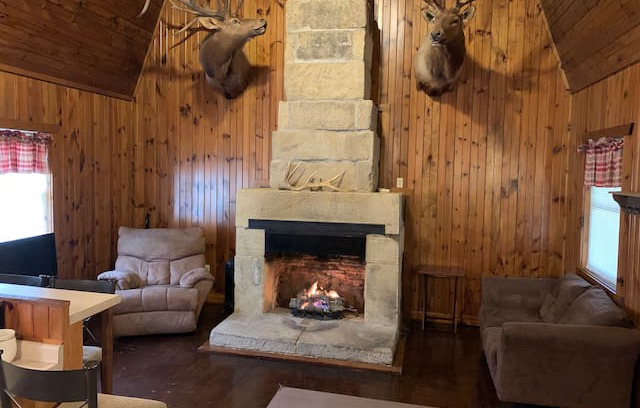 Kimbolton Cabin | Hill-N-Dale Cabin