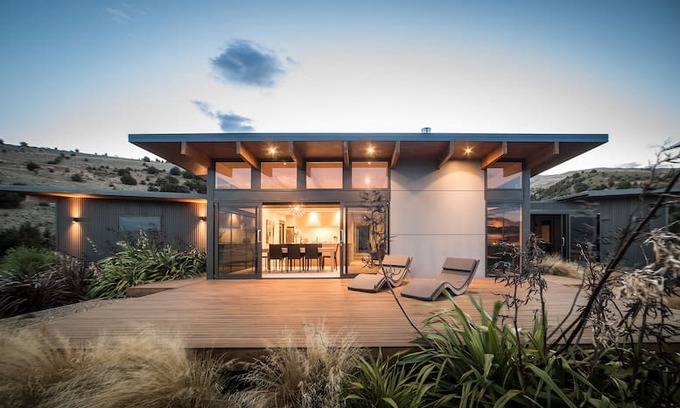 Queensberry House | HILLTOP HAVEN- QUEENSBERRY- NEAR WANAKA