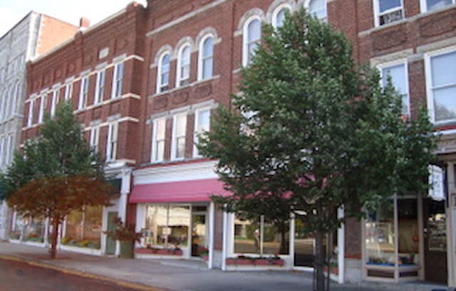 Fair Haven Apartment | Fair Haven Loft in The Lloyd Jacobs House