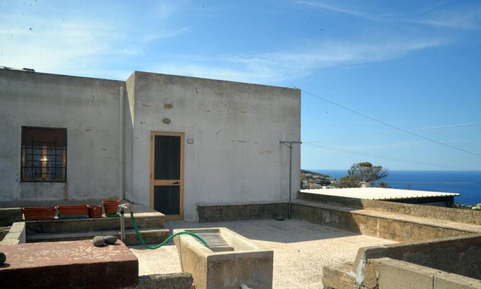 Kamma House | Vacanza a Pantelleria con la comodità di casa tua