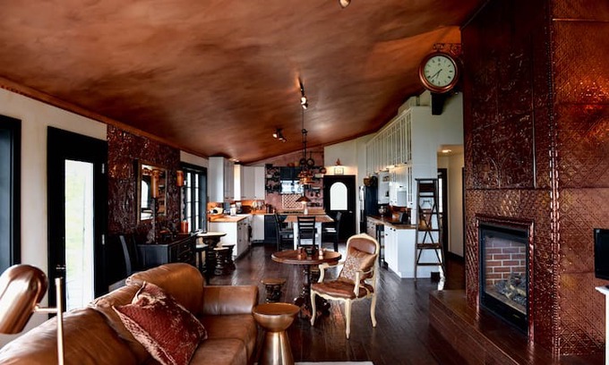 Bayfield Apartment | The Coppertop