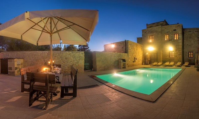 Misraħ Strejnu Villa | Villa Valletta - Lovely villa with private pool