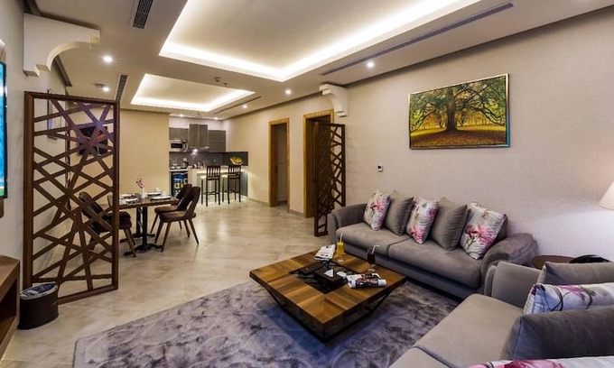 Qurish Street Apartment | 2 BEDROOM WITH ROOFTOP POOL IN AL SALAMAH, JEDDAH