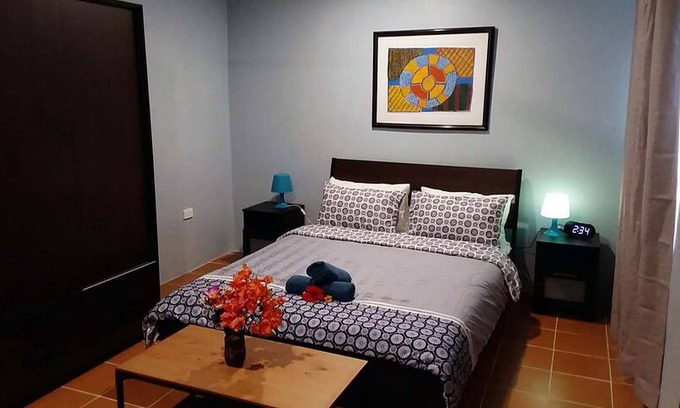 Port Vila Hotel | Port Vila Airport Hotel (Room 1)