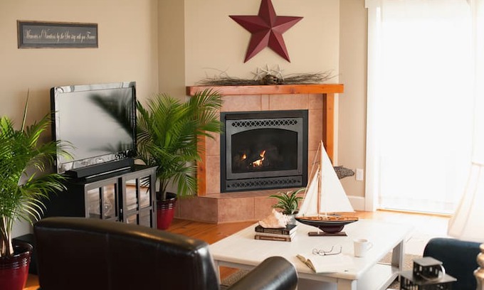 Oak Harbor House | Cozy Harbor Cottage, Whidbey Island
