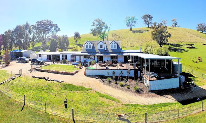 Mansfield House | Indoor/Outdoor Paradise at Burnt Creek Lodge
